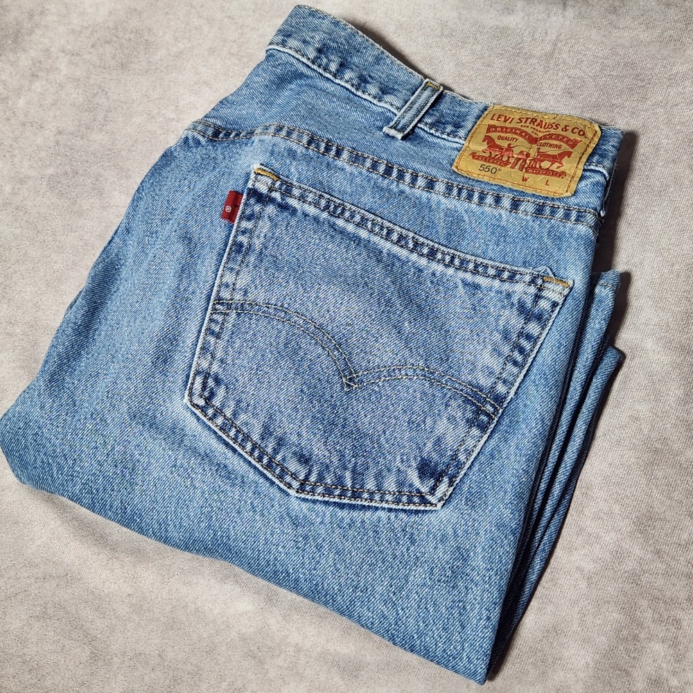Levis 550 Relaxed Fit Tapered Leg‎ Light Wash Blue Denim Jeans Mens 44x27